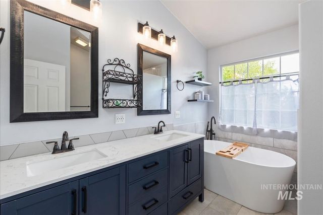 2612 Gladstone Ct, Eagle, ID 83616