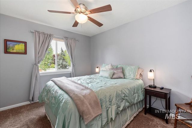 2612 Gladstone Ct, Eagle, ID 83616