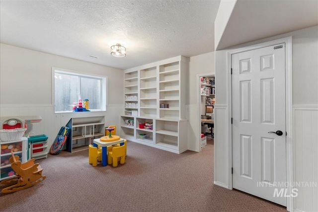 2612 Gladstone Ct, Eagle, ID 83616