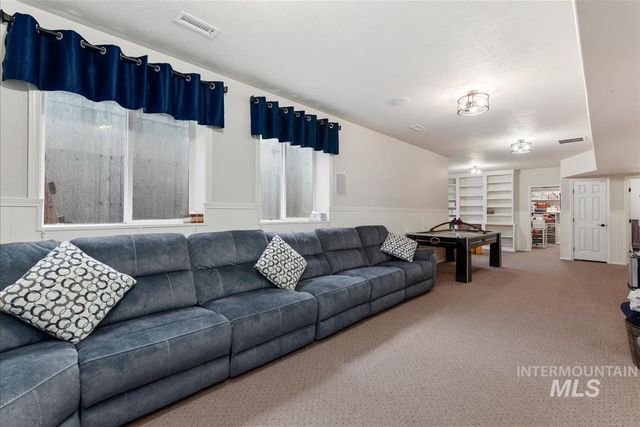 2612 Gladstone Ct, Eagle, ID 83616