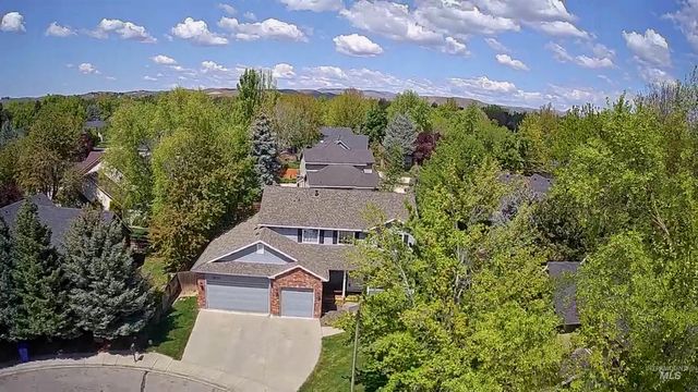 2612 Gladstone Ct, Eagle, ID 83616