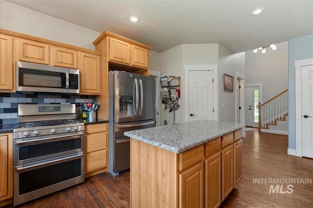 2612 Gladstone Ct, Eagle, ID 83616