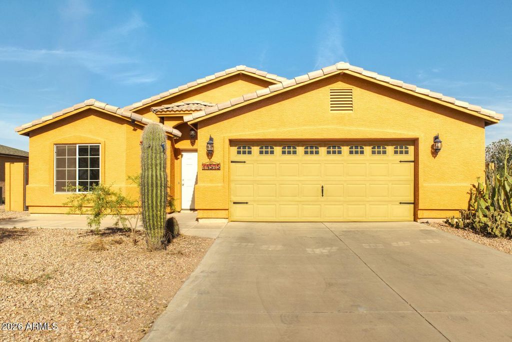 14575 S CABABI Road, Arizona City, AZ 85123