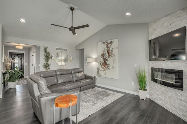 7500 Harvestdale Lane, Florence, KY 41042