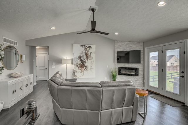 7500 Harvestdale Lane, Florence, KY 41042