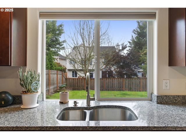 15378 Se PARKTREE Dr, Clackamas, OR 97015