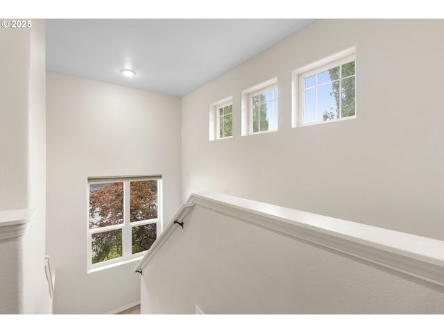 15378 Se PARKTREE Dr, Clackamas, OR 97015