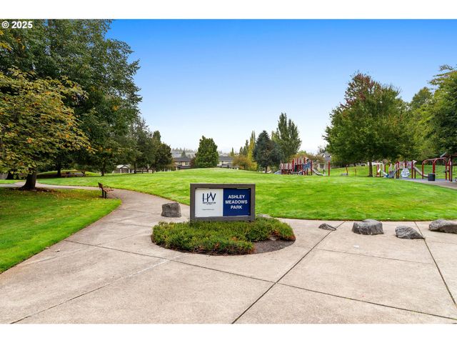 15378 Se PARKTREE Dr, Clackamas, OR 97015