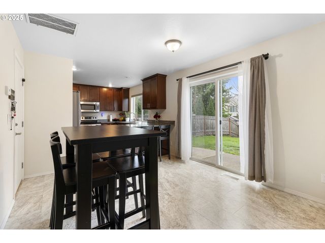 15378 Se PARKTREE Dr, Clackamas, OR 97015