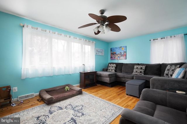 28 WORRAL CT, Newark, DE 19711