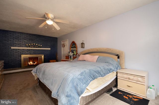 28 WORRAL CT, Newark, DE 19711