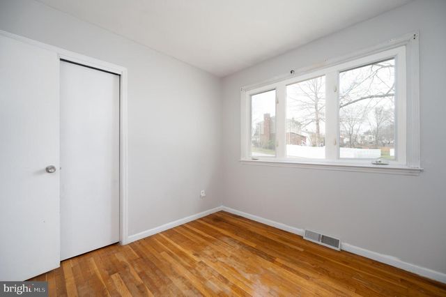 28 WORRAL CT, Newark, DE 19711