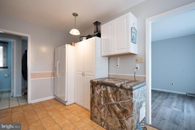 28 WORRAL CT, Newark, DE 19711