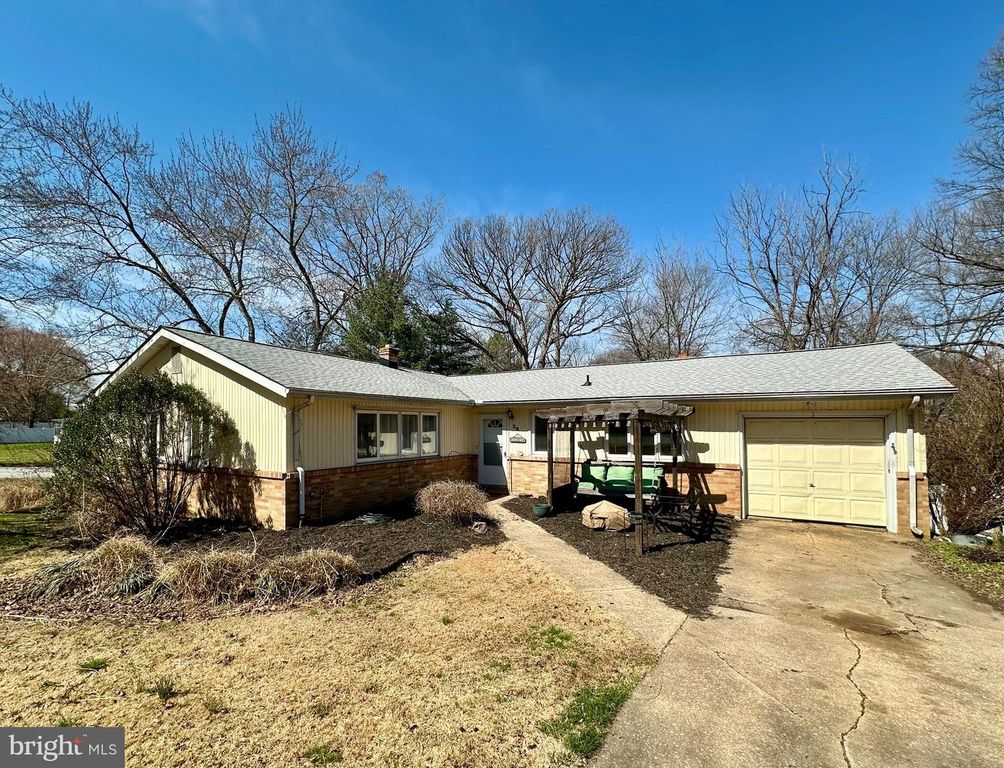 28 WORRAL CT, Newark, DE 19711