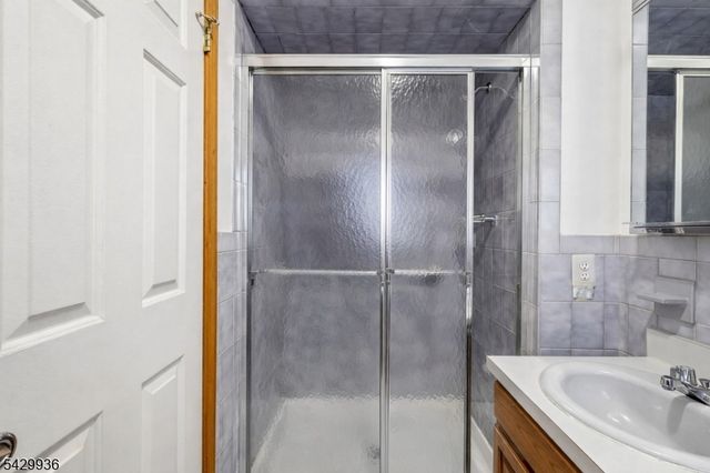 28 Verkade Dr, Wayne Twp., NJ 07470