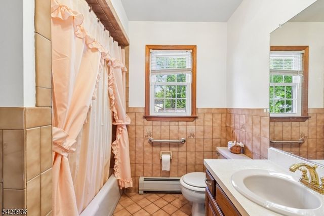 28 Verkade Dr, Wayne Twp., NJ 07470