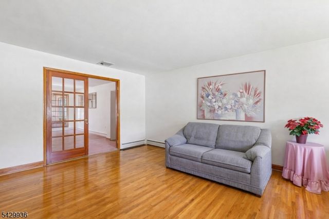 28 Verkade Dr, Wayne Twp., NJ 07470
