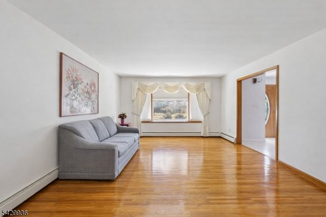 28 Verkade Dr, Wayne Twp., NJ 07470