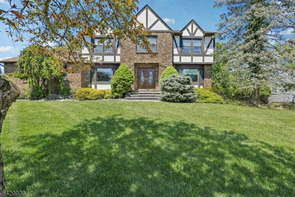 28 Verkade Dr, Wayne Twp., NJ 07470