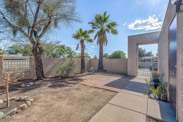 3412 N Catalina Avenue, Tucson, AZ 85712
