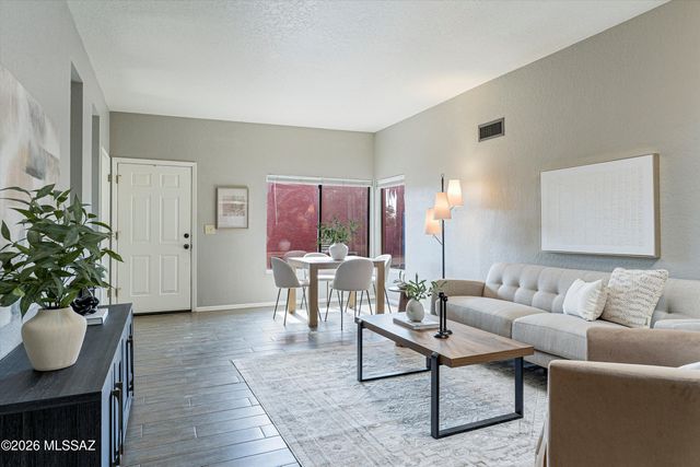 3412 N Catalina Avenue, Tucson, AZ 85712
