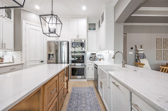 604 Willow Springs Drive, Heath, TX 75032