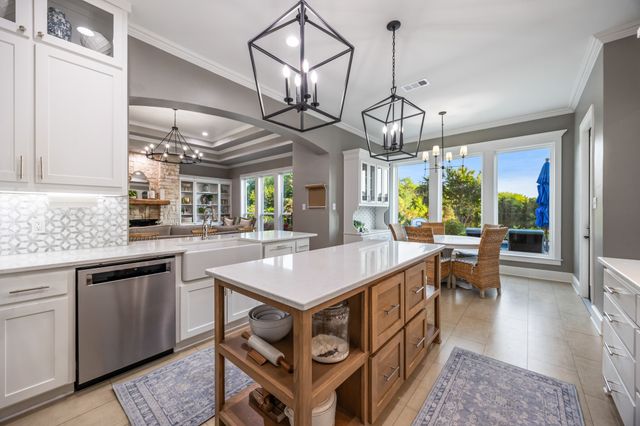 604 Willow Springs Drive, Heath, TX 75032