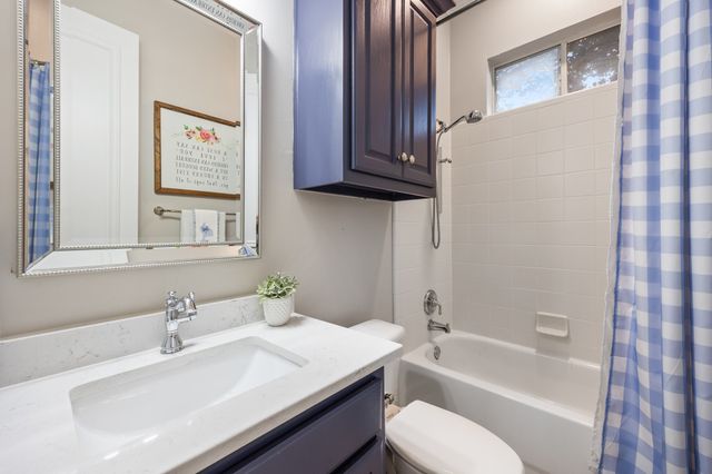 604 Willow Springs Drive, Heath, TX 75032