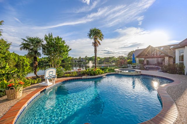 604 Willow Springs Drive, Heath, TX 75032