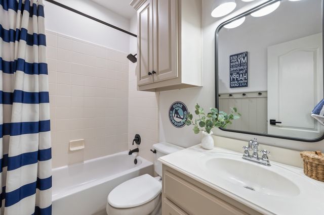 604 Willow Springs Drive, Heath, TX 75032