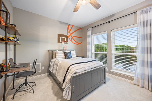 604 Willow Springs Drive, Heath, TX 75032