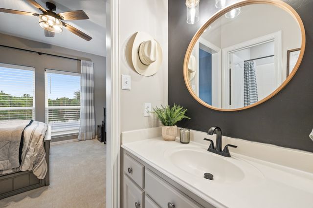 604 Willow Springs Drive, Heath, TX 75032