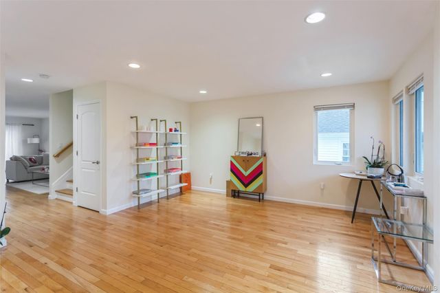 271 Arthur Street, Freeport, NY 11520