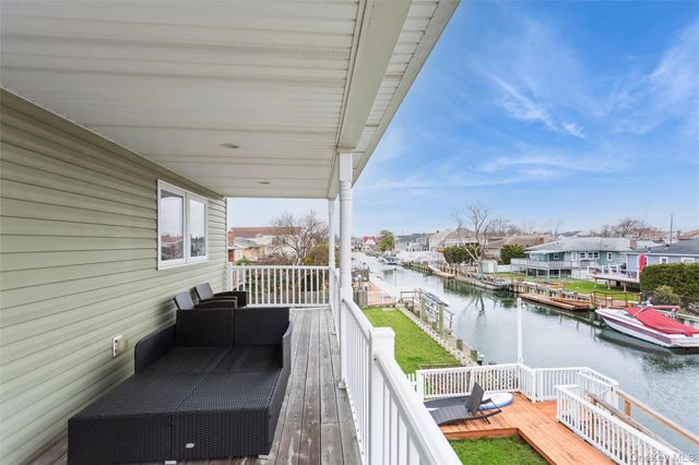 271 Arthur Street, Freeport, NY 11520