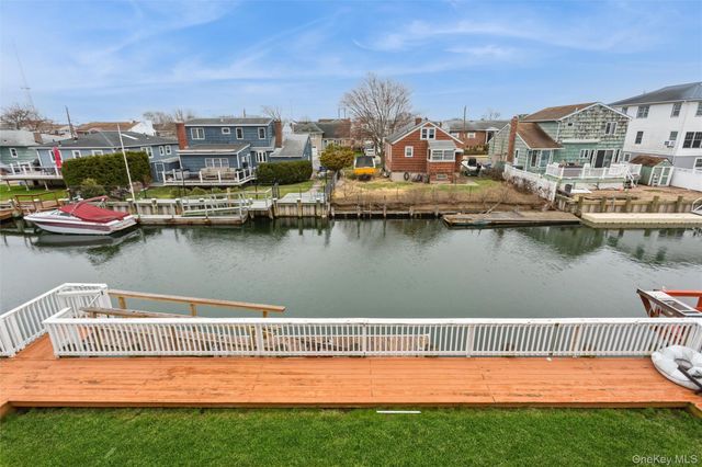 271 Arthur Street, Freeport, NY 11520