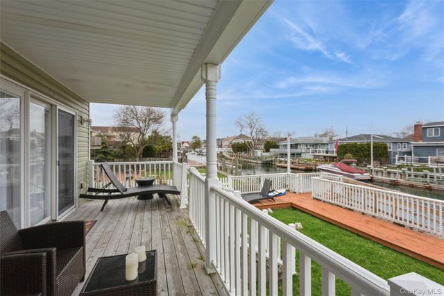 271 Arthur Street, Freeport, NY 11520