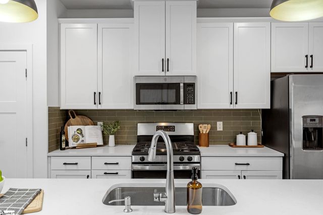 10 Stinson Road, Greenville, SC 29607