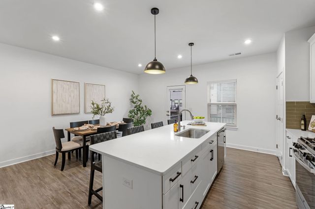 10 Stinson Road, Greenville, SC 29607