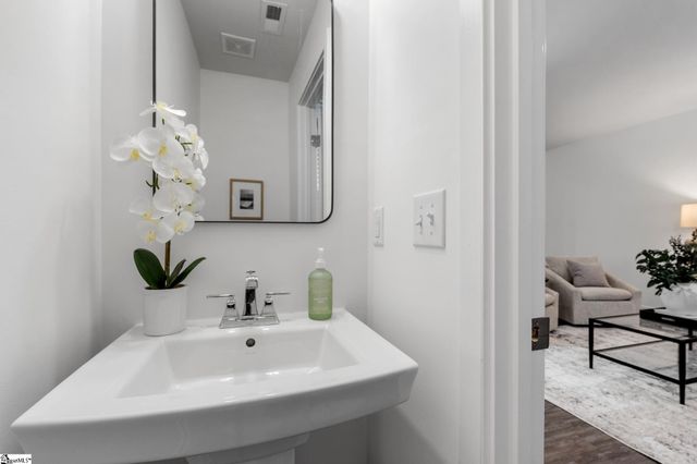 10 Stinson Road, Greenville, SC 29607