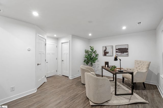 10 Stinson Road, Greenville, SC 29607