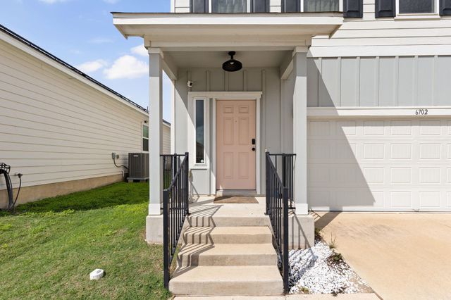 6702 Routenburn ST, Austin, TX 78754