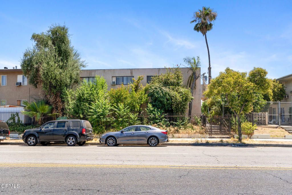 14690 Hubbard Street, Sylmar, CA 91342