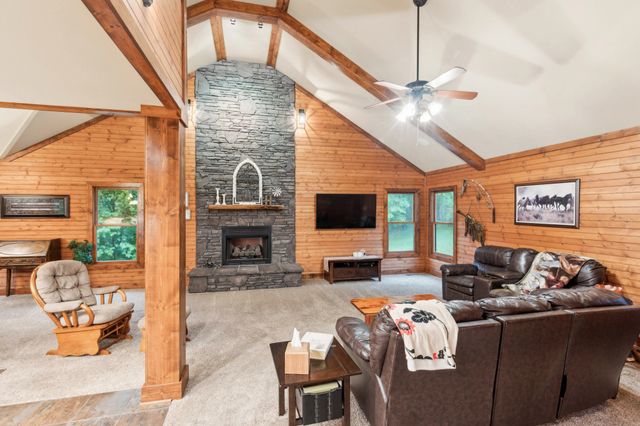 4455 Tarsus Rd, Palmyra, TN 37142