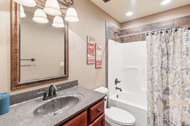 4455 Tarsus Rd, Palmyra, TN 37142