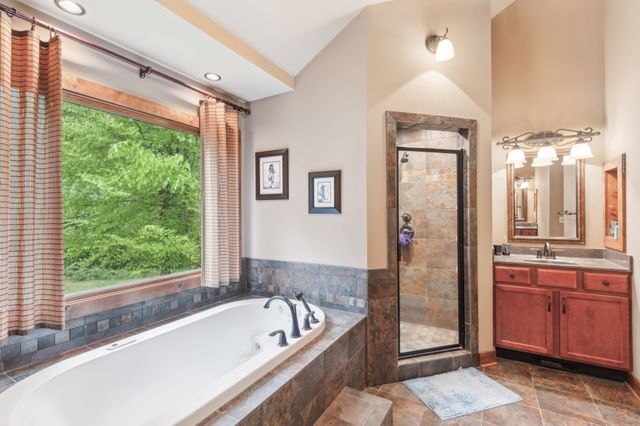 4455 Tarsus Rd, Palmyra, TN 37142