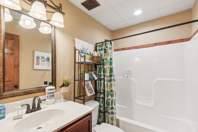 4455 Tarsus Rd, Palmyra, TN 37142