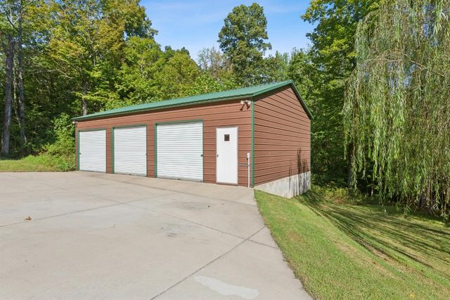 4455 Tarsus Rd, Palmyra, TN 37142