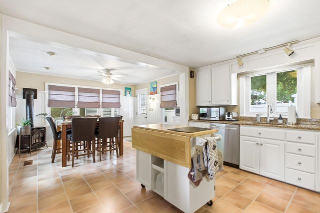 27 Topping Rd., Andover, MA 01810