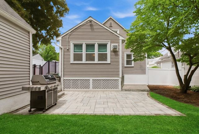 27 Topping Rd., Andover, MA 01810