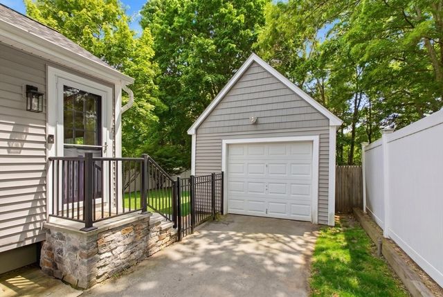 27 Topping Rd., Andover, MA 01810